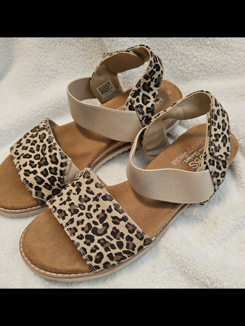Bobs From Skechers Leopard/Cheetah Sandals Size 9.5